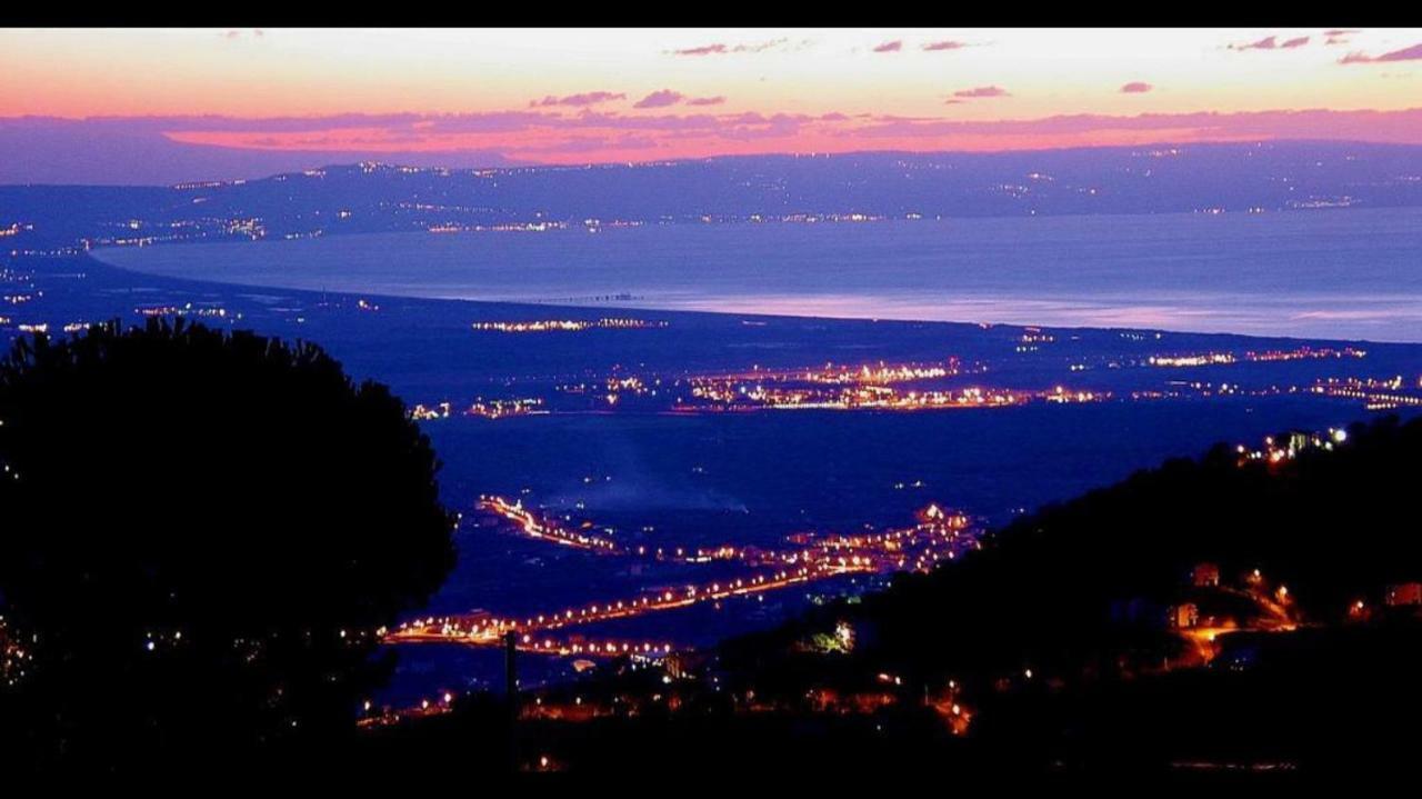 La Casetta Di Elena Lamezia Terme Exteriör bild
