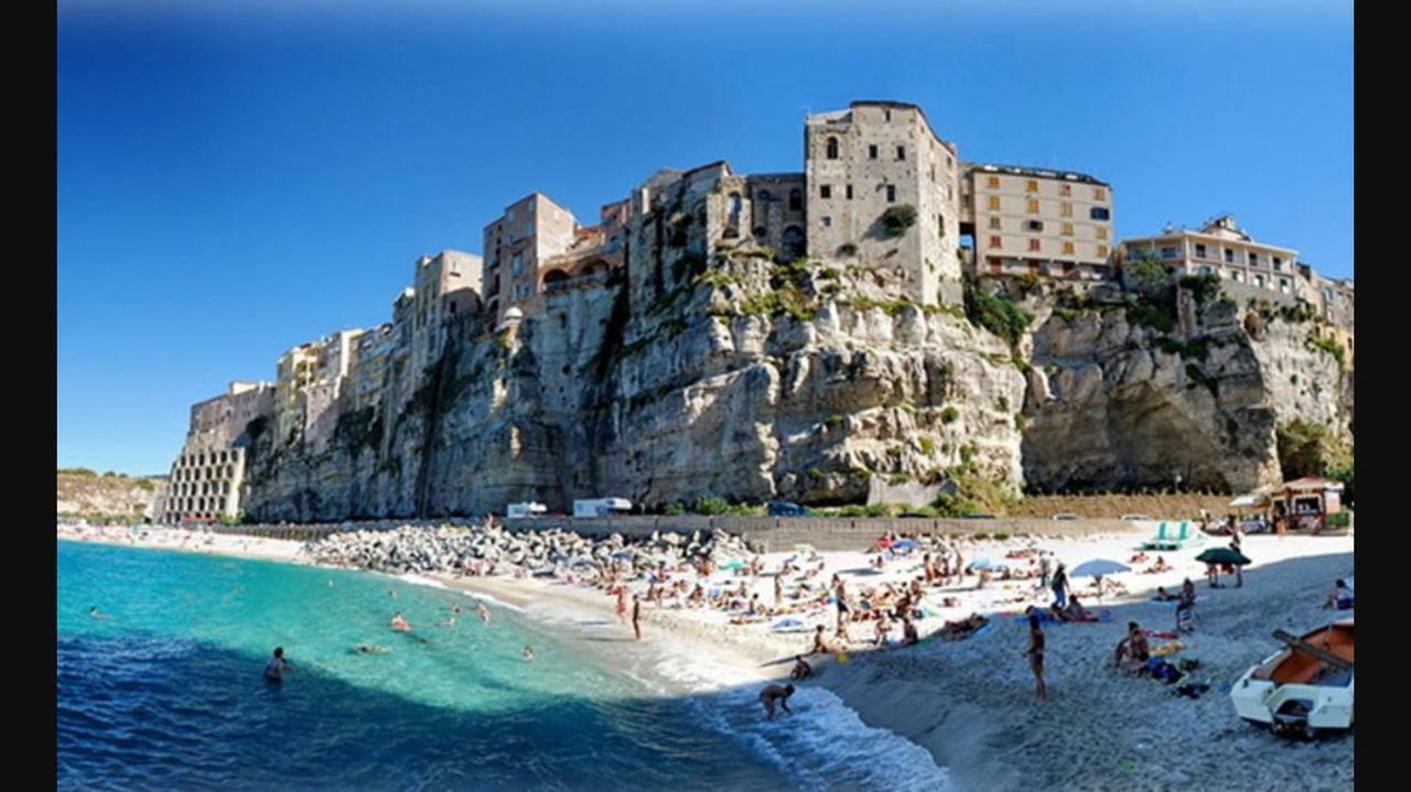 La Casetta Di Elena Lamezia Terme Exteriör bild